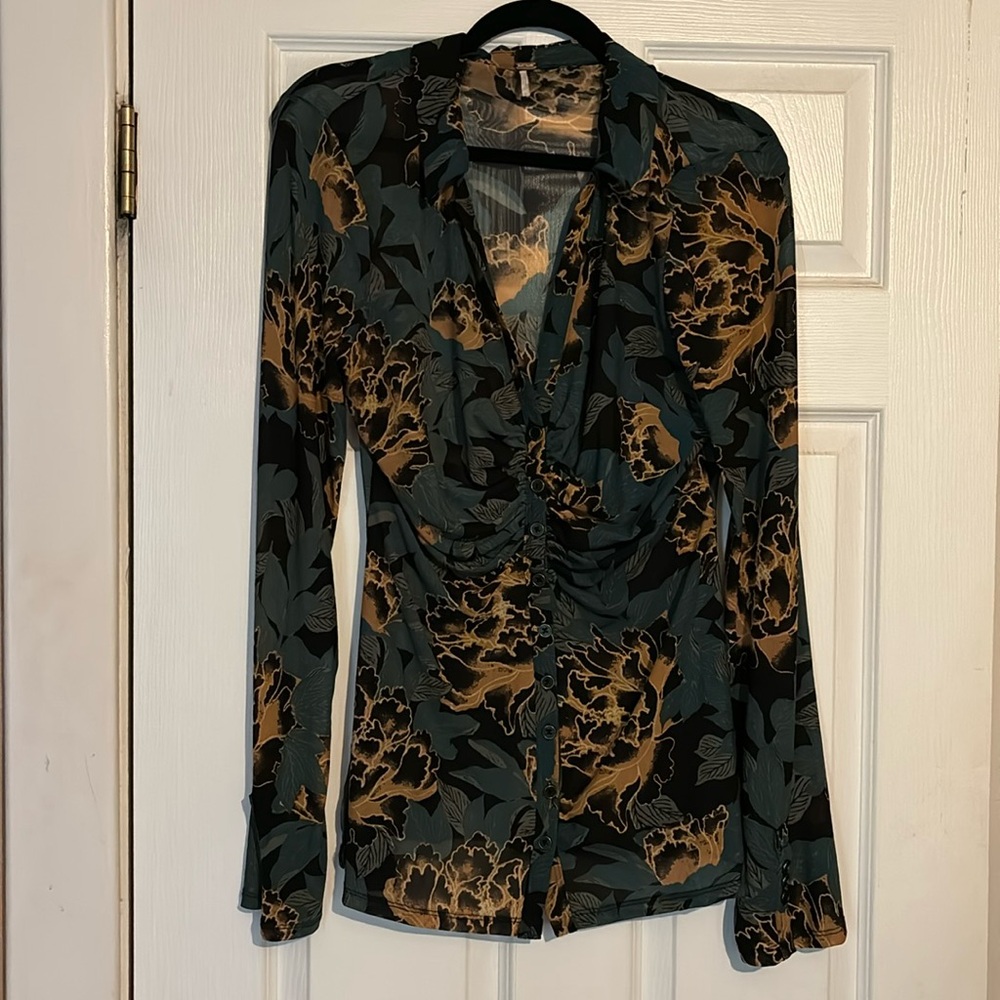 Free People Lucky Shirtee Large mesh floral button down shirt L EUC
